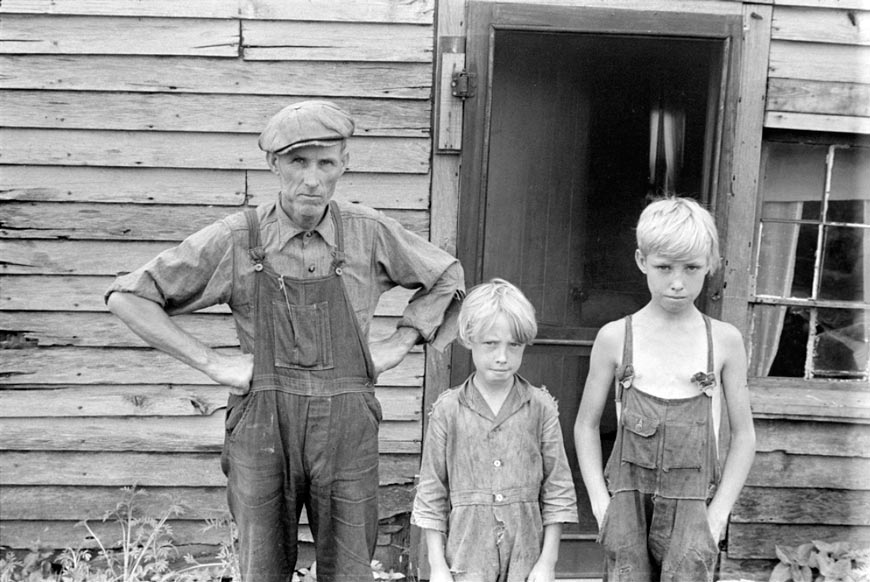 Family on relief (Семья на пособии), Aug.1938