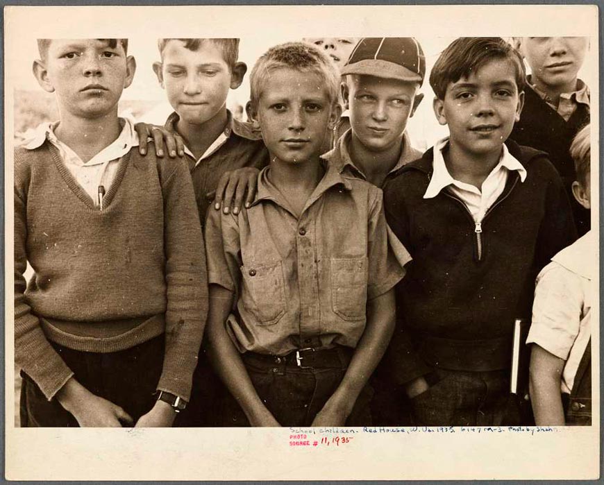 A group of young boys standing next to each other, schoolboys (Группа мальчиков, стоящих рядом друг с другом, школьники), 1938