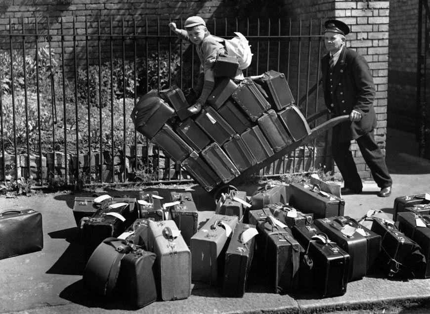 Evacuee Luggage (Багаж эвакуироваемых), 1940