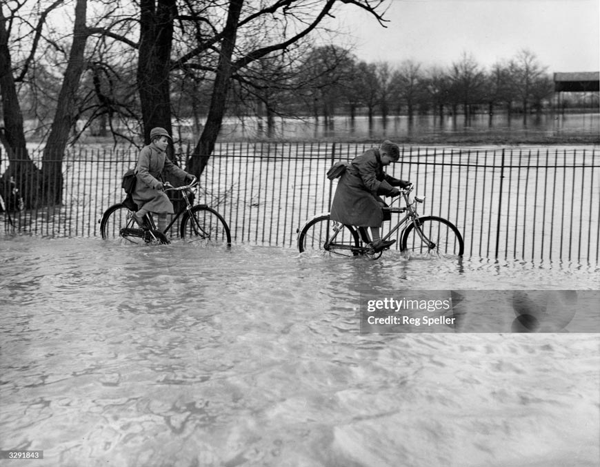 Flooded Cyclists (Велосипедисты в наводнение), 1960