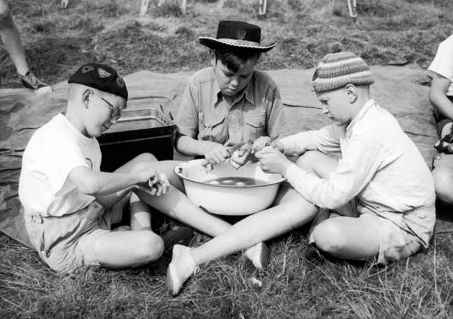 Scouts At Work (Скауты за работой), 1960