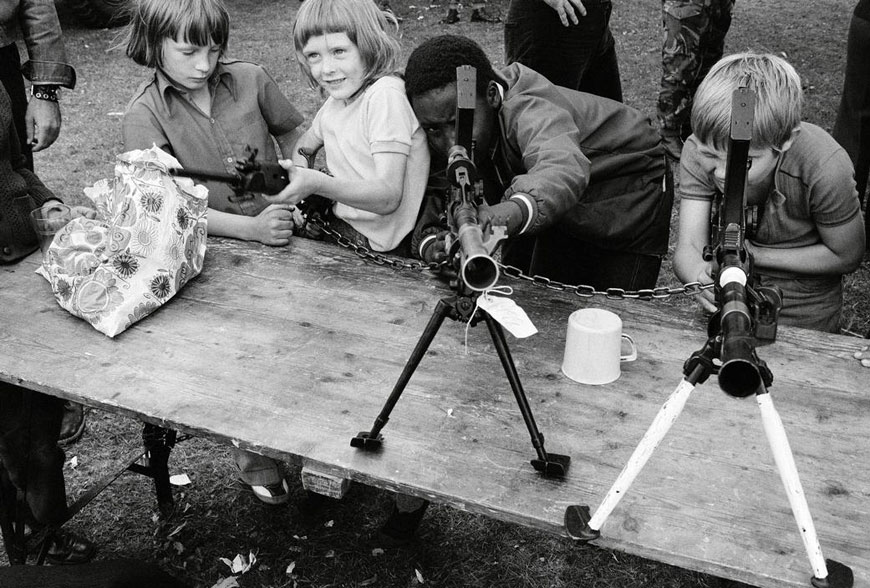 Army dispaly in a park (Армейская выставка в парке), 1974