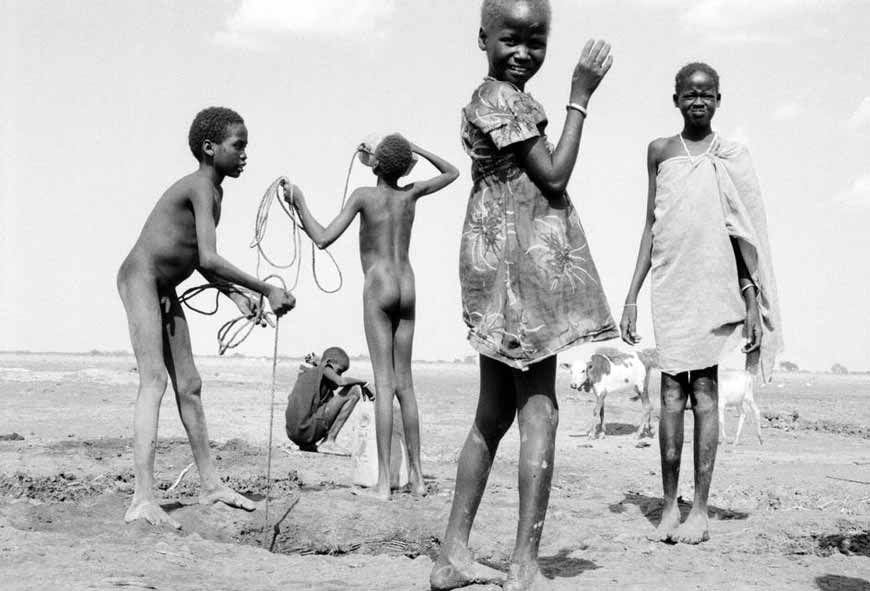 Drinking water dug up from dry riverbed (Питьевая вода, добытая из пересохшего русла реки), 1991