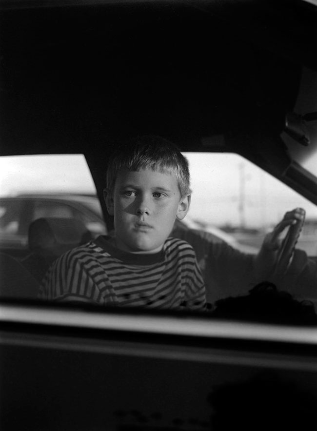 Boy in car window (Мальчик в окне автомобиля), 1995