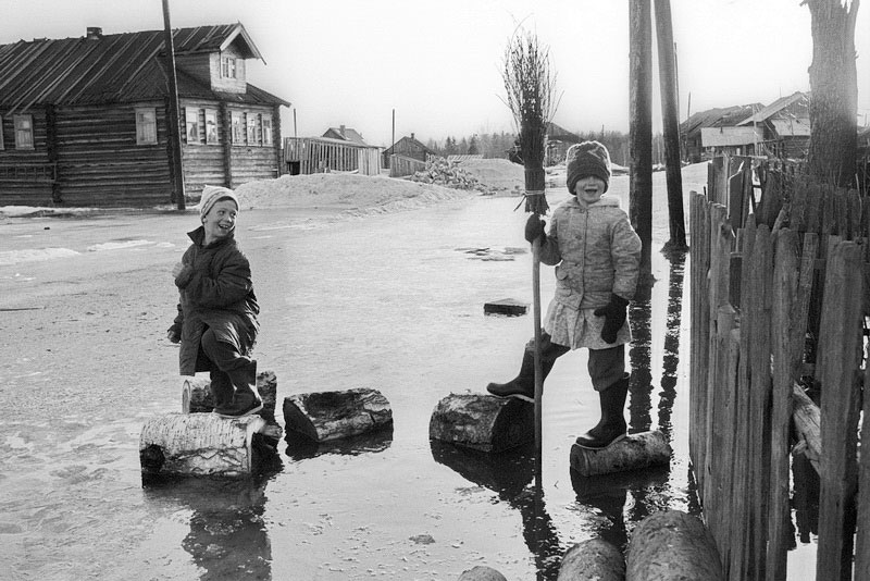 Будни архангельской деревни * Weekdays of the Arkhangelsk village, 1987 - 2001