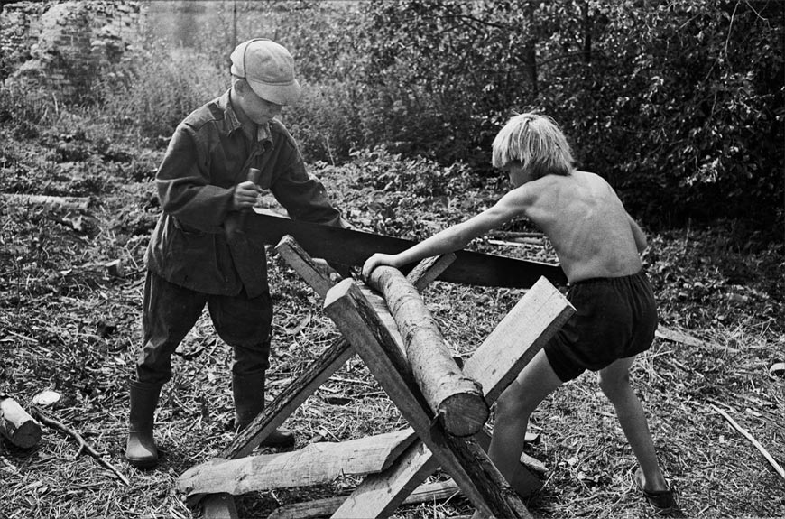 Летний лагерь для беспризорных детей * Summer camp for street children (1991)