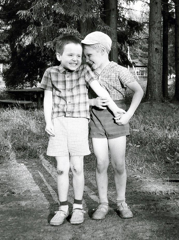 Друзья (Friends), 1985