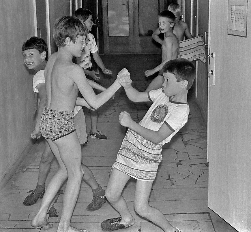 Пока нет вожатых (There are no counselors yet), 1985