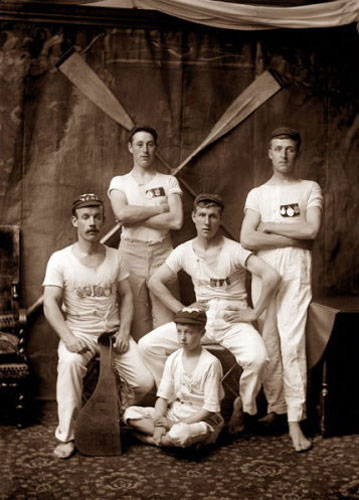 Whitby Friendship Rowing Club Crew (Команда гребного клуба «Дружба»), 1901