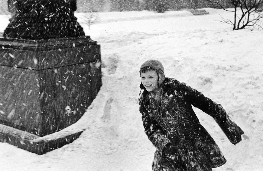 Дети и снег (Children and snow), 1960