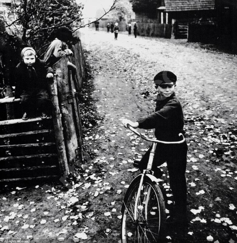 Деревня в Литве (Village in Lithuania), 1965