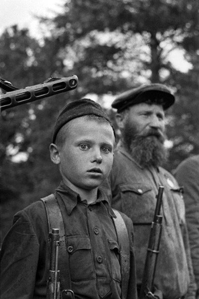 Юный пapтизaн Пётp Гуpкo (Young guerrilla Peter Gurko), 1942