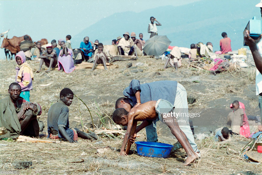 Refugees at Benaco Camp (Беженцы в лагере Бенако), 1994