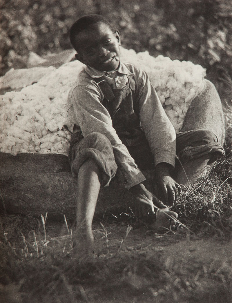 [Boy and Bag of Cotton (Мальчик и мешок хлопка)], 1920-1930