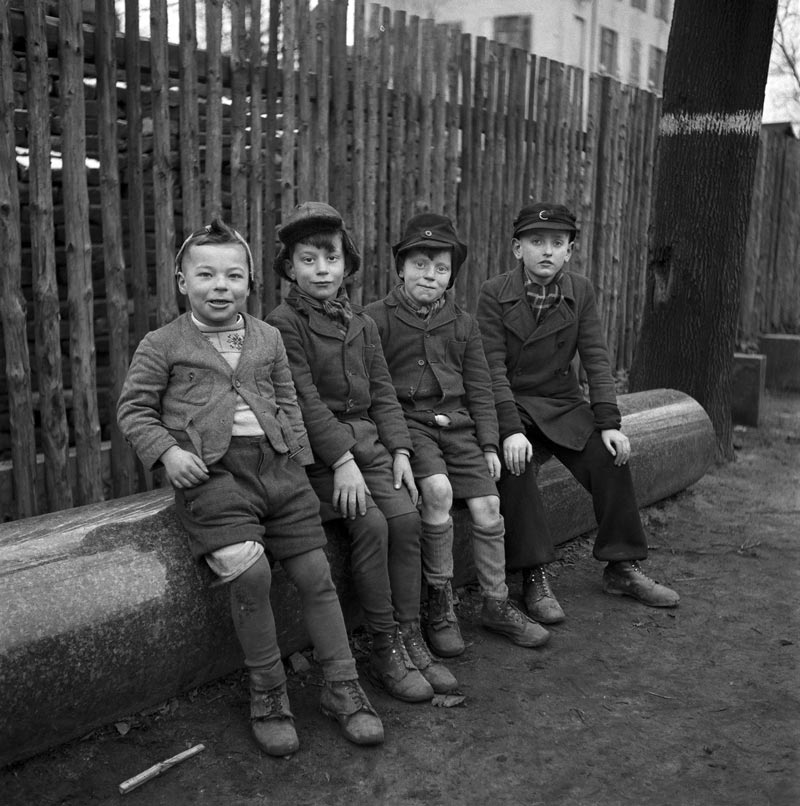 Young boys (Мальчишки), 1946