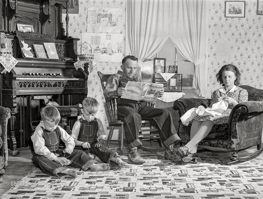 Farm Security Administration tenant purchase borrower and family (Арендатор FSA получивший ссуду и его семья), May 1940