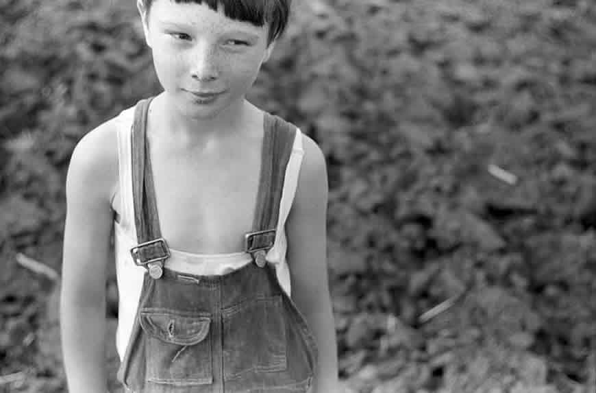 Coal miner's son at Granger Homesteads (Сын шахтёра из усадьбы Гранджер), May 1940