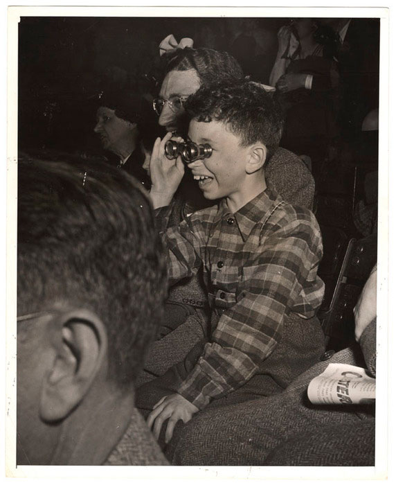 ...Is really a boy having himself fun (Мальчик, по-настоящему получающий удовольствие), 1943