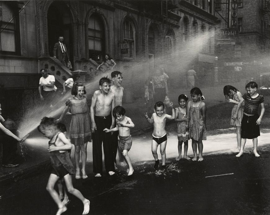 Summer, The Lower East Side (Лето. Нижний Ист-Сайд), 1937