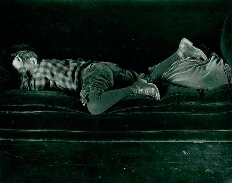 Neil Asleep (Спящий Нейл), 1925