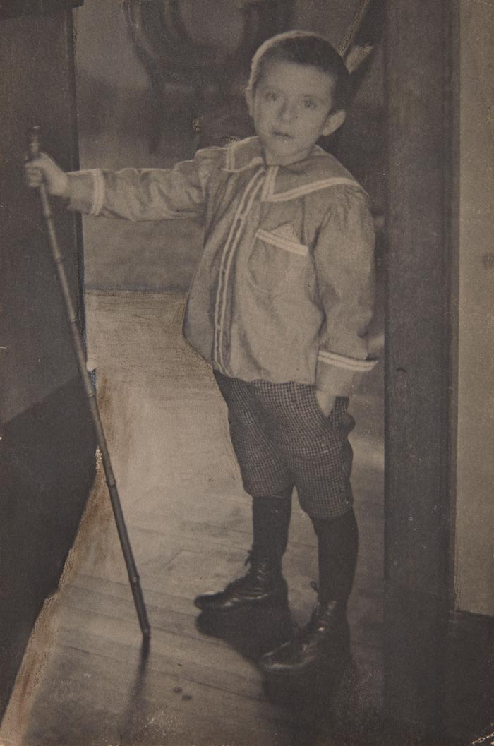 Boy with walking stick / Maynard or Lewis (Мальчик с тростью / Мэйнард или Льюис), c.1900