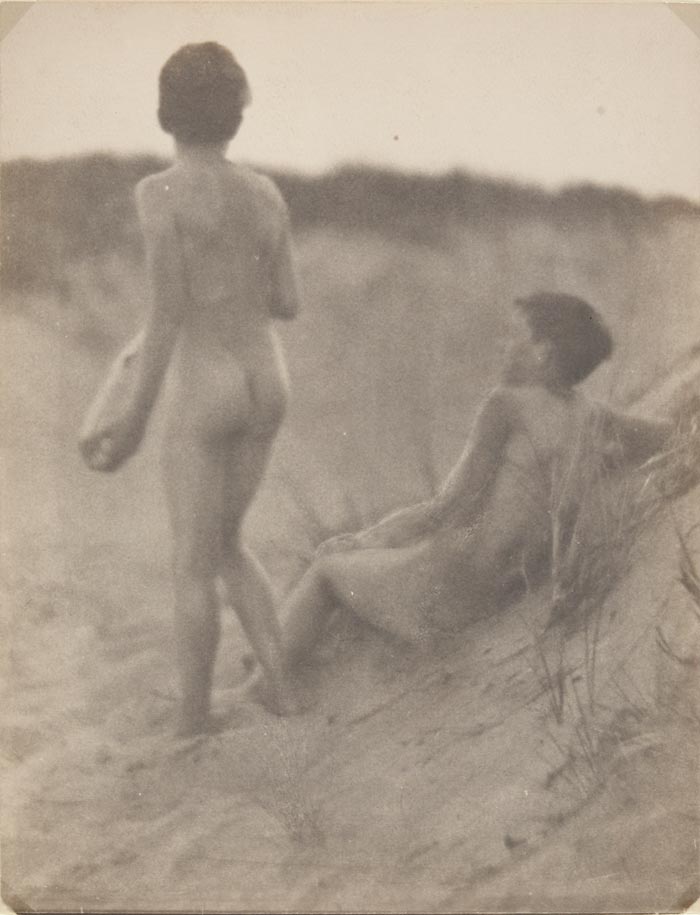 Untitled / Two nude boys in sand (Без названия / Два голых мальчика в песке), 1905-1908