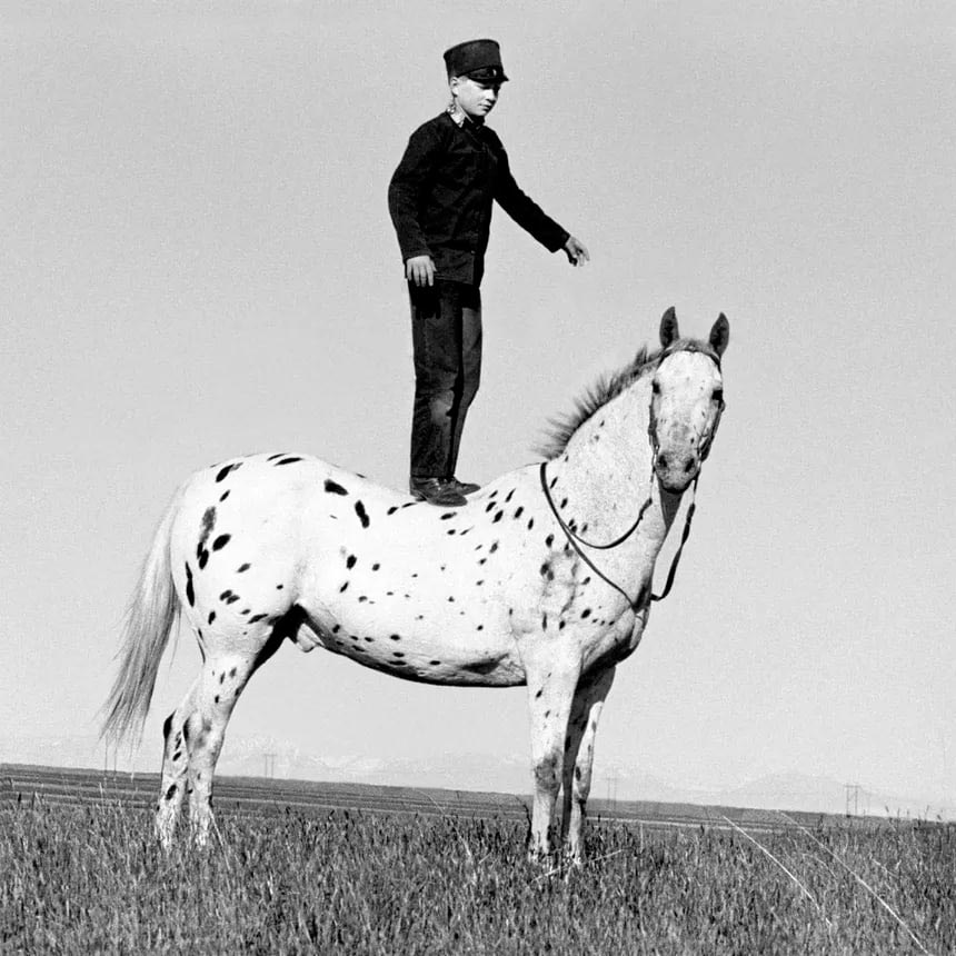 Hutterite Boy on Appaloosa (Мальчик-гуттерит на аппалузе), 1993 