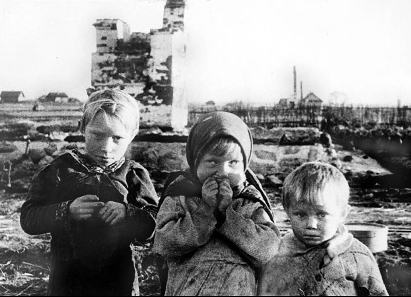 Дети деревни Лозоватка (Children of Lozovatka Village), 1944