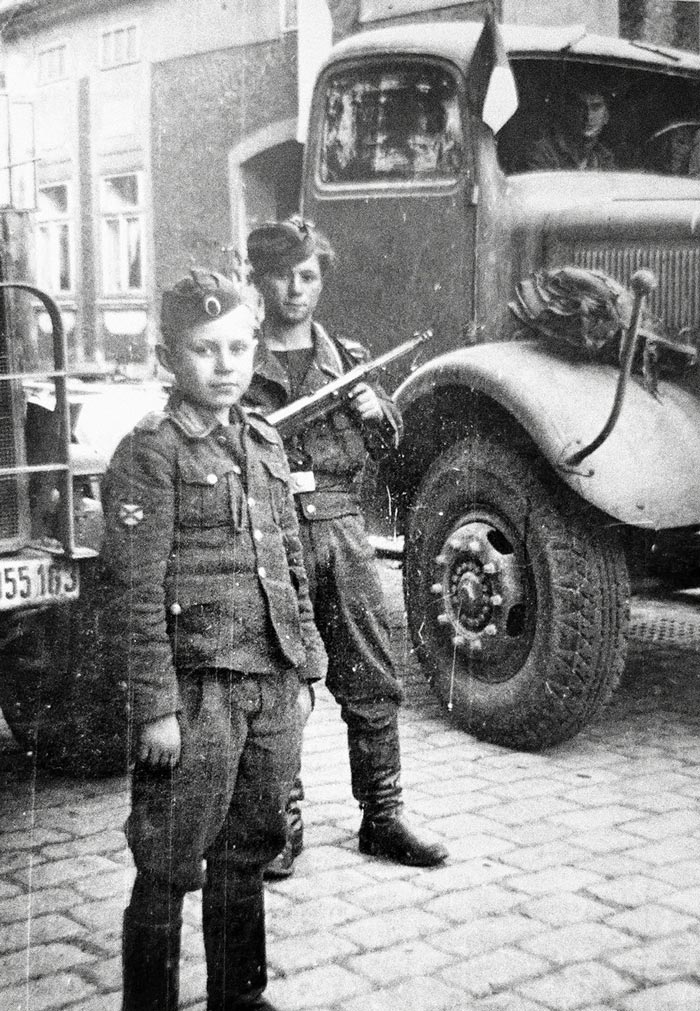 Сыновья полка Русской Освободительной армии (РОА) генерала А.А. Власова (Sons of the regiment of the Russian Liberation Army (RLA) of General A.A.Vlasov), 1945