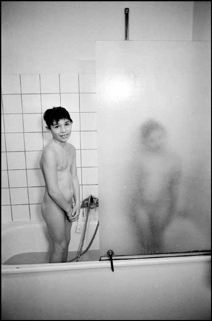 Max and Anna in the shower (Макс и Анна в душе), 1990s