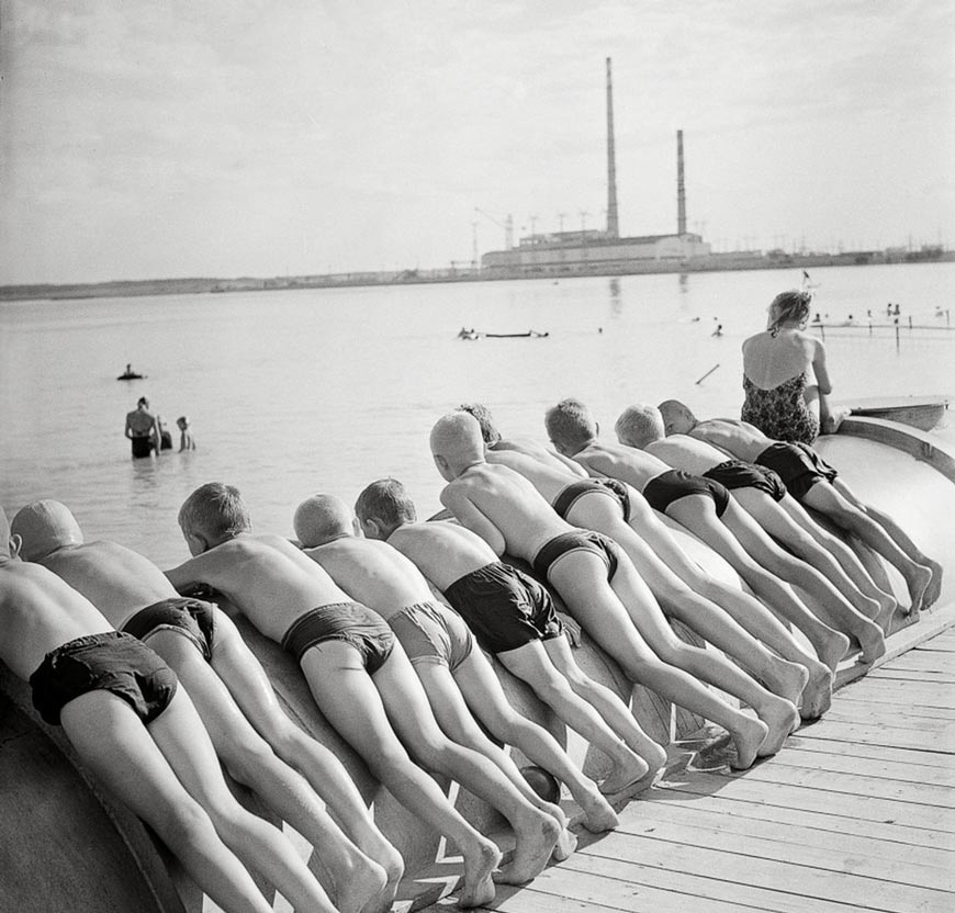 Vaikai prie Elektrėnų marių (Дети в Электренайском заливе), 1967