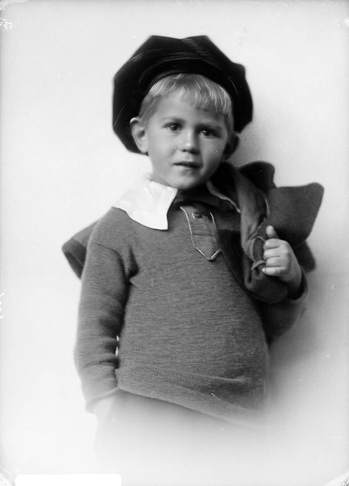 Portret van het zoontje van de heer Nauta (Портрет сына г-на Науты), c.1900