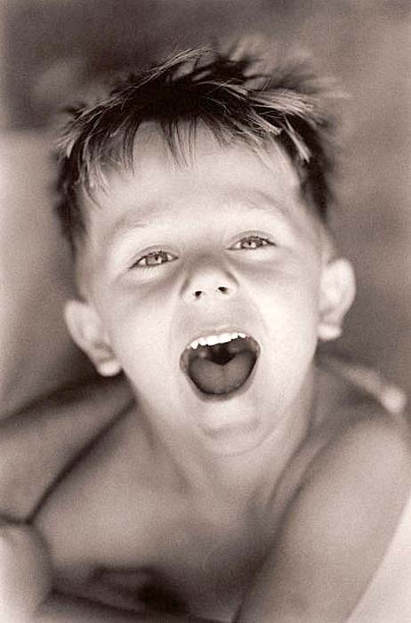 Laughing boy (Смеющийся мальчик)