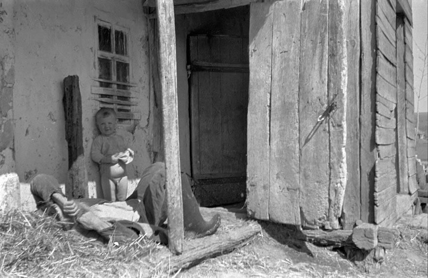 [Portraits of residents of the occupied Belgorod region / Портреты жителей оккупированной белгородской области], 1943