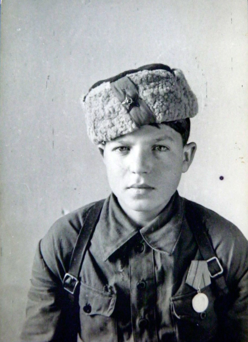 Michael Hawley, 14-year-old Partizan scout of the Chernigov-Volyn detachment of Major General A.F.Fedorov, 1942-1944