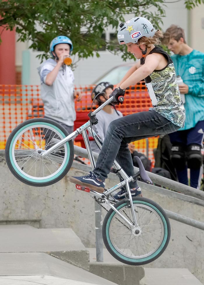 BMXer Taking Flight (BMX-рейдер взлетает), 2019