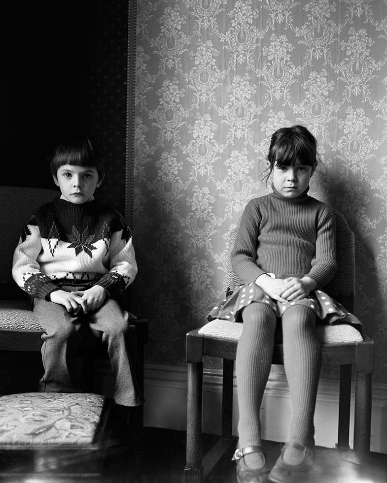 Two children at Debbie’s birthday party (Два ребёнка на вечеринке в честь дня рождения Дебби), 1973