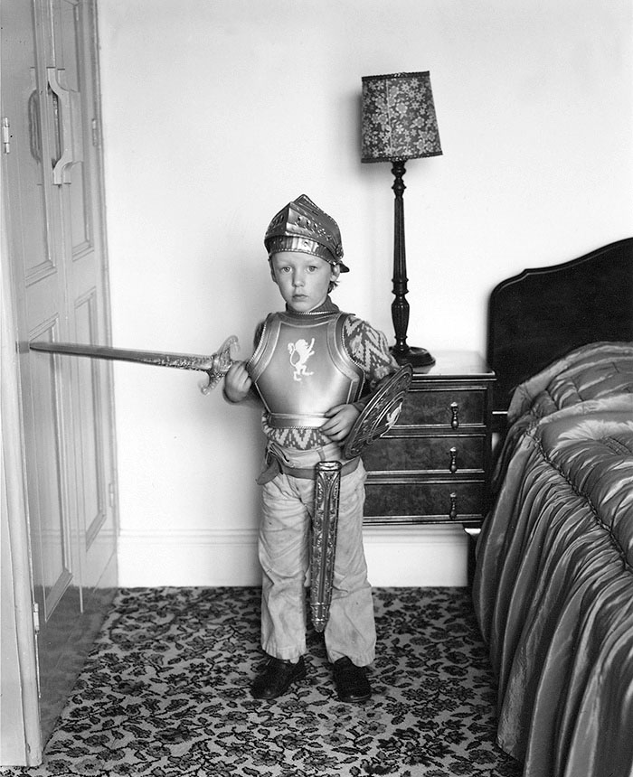 David in knights armour (Дэвид в рыцарских доспехах), 1974