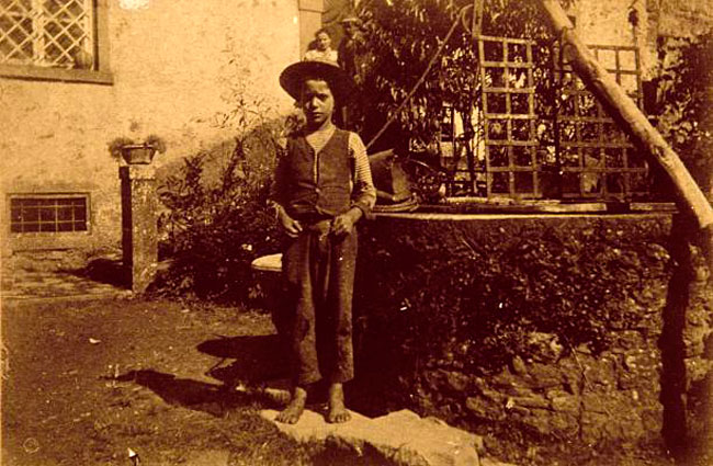 Child in front of the well (Ребёнок перед колодцем), late XIX