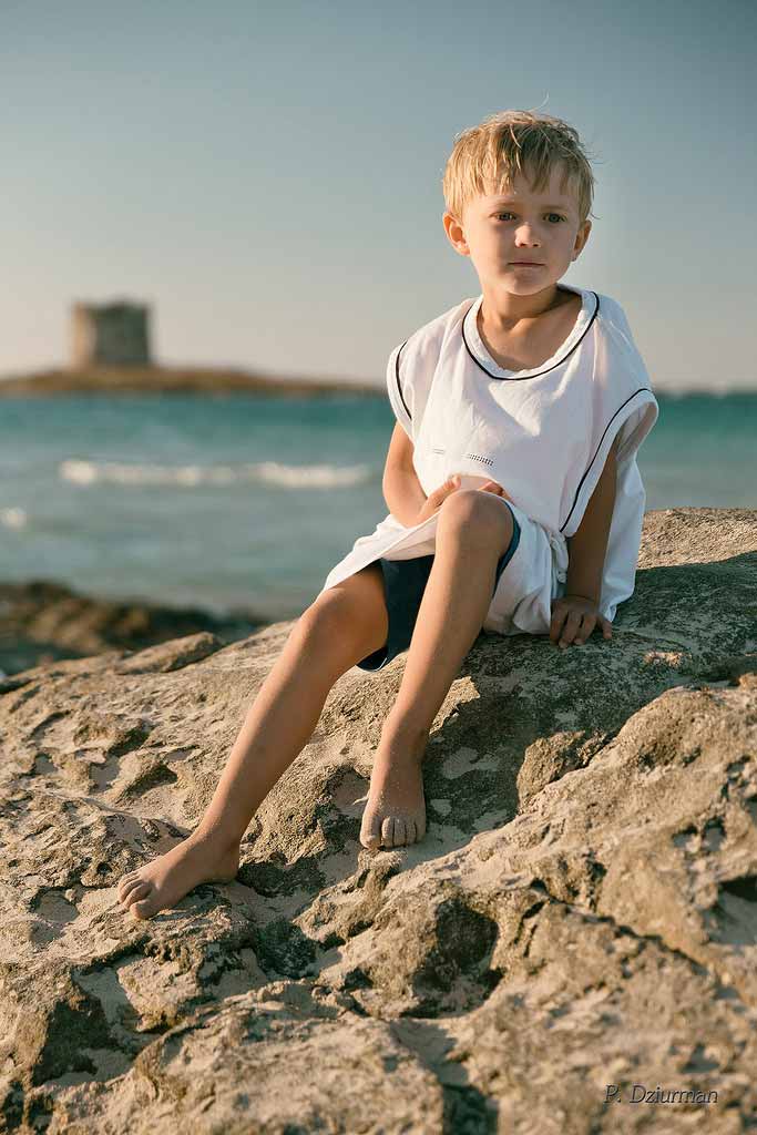 Wearing father's t-shirt (Одетый в отцовскую майку), 2017