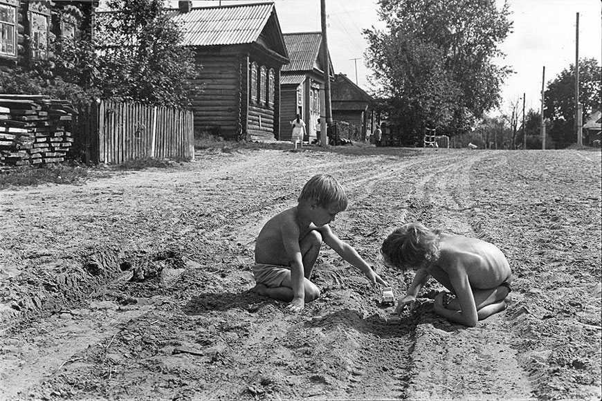 На большой дороге (On the big road), 1995