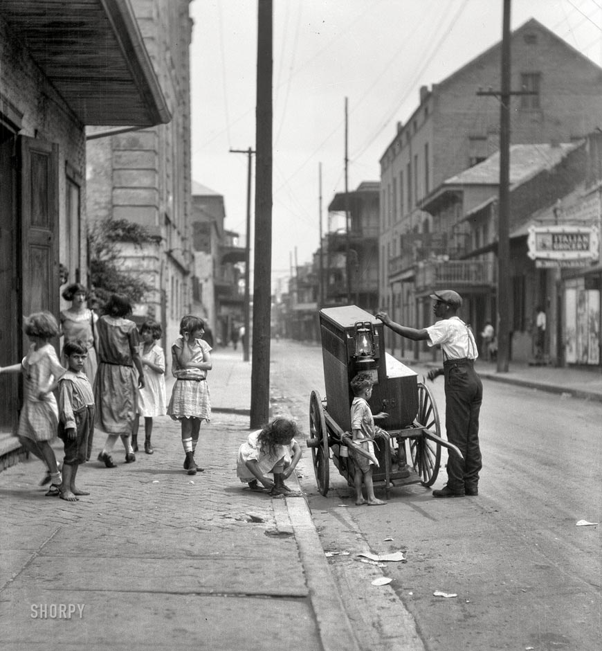 Organ grinder (Шарманщик), 1924 New Orleans, Luisiana, USA