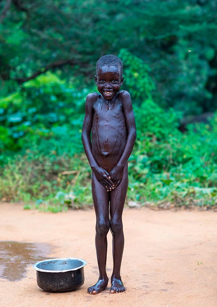 Portrait of a Larim tribe boy taking his bath (Портрет моющегося мальчика племени Ларим), 2019