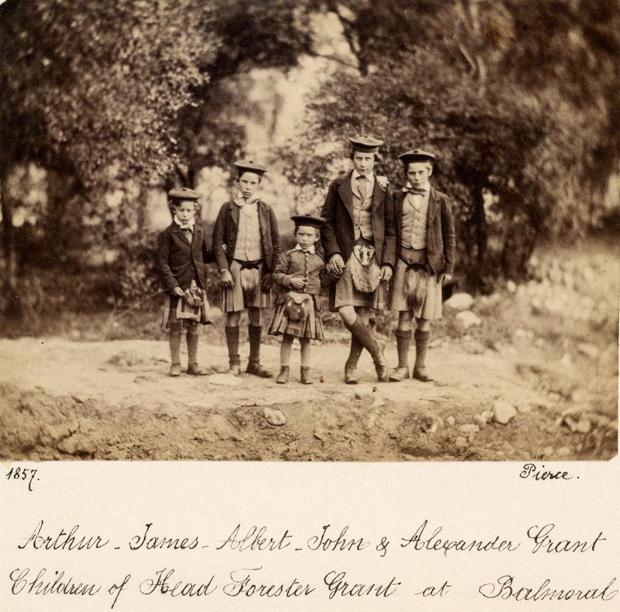 Children of Head Forester Grant (Дети старшего лесника Джона Гранта), c.1857