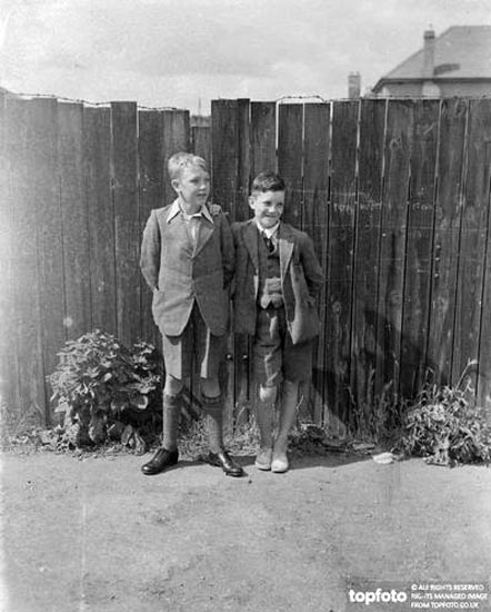 Alan Brigden and John Huddins, the two boys who were rescued from Dartford Lake (Алан Бриджен и Джон Хаддинс, мальчики, спасённые на озере Датфорд), 1939