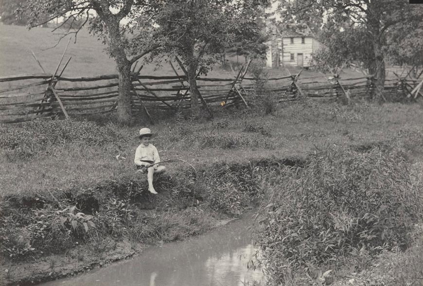 John Fishing on Bank of Stream (Джон рыбачит на берегу ручья), 1897