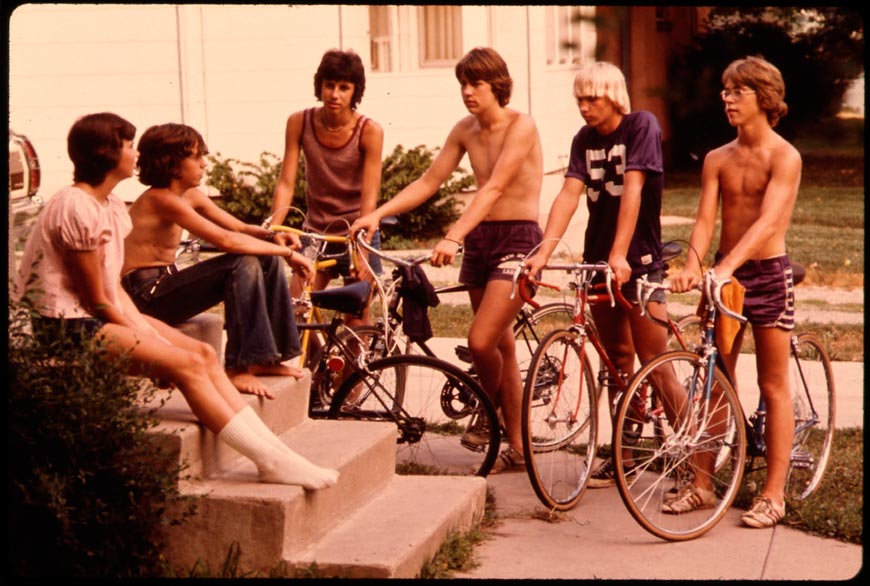 Youths congregate around the front steps of a home (Молодежь, собравшаяся у крыльца), 1970s