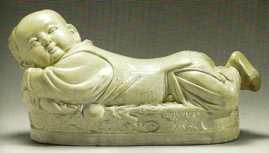 Pillow in Shape of a Reclining Boy (Подушка в форме лежащего мальчика), 960-1127 (Sond Dynasty)
