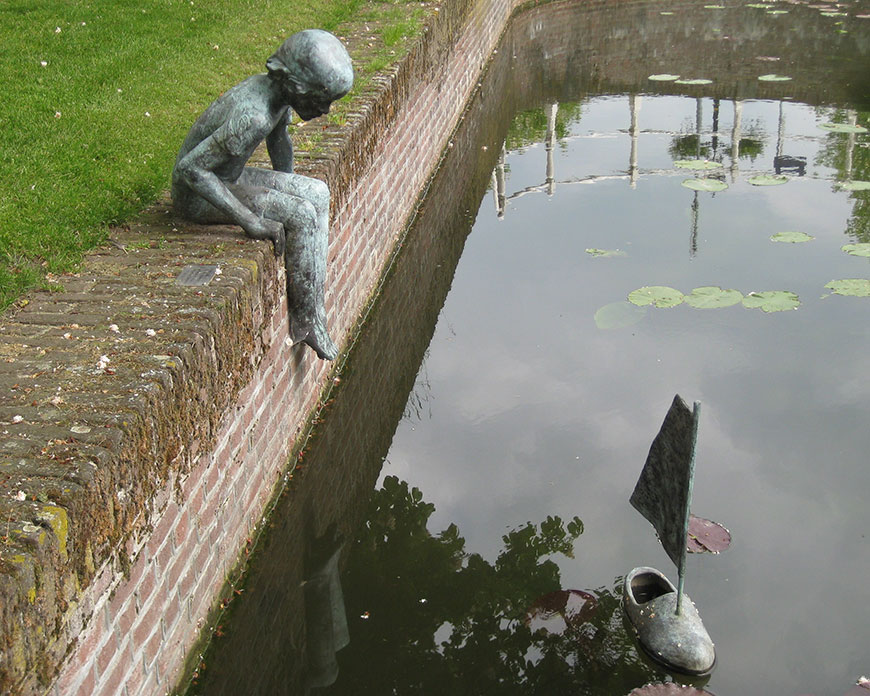 Jongetje aan de waterkant (Мальчик на берегу), 2010