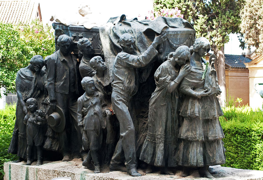 Funerary monument to the bullfighter Joselito 'El Gallo' (Погребальный памятник тореадора Хоселито 'Эль Галло')